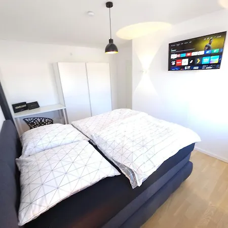 Tolle, Geraeumige In Ausgezeichneter Lage Apartament *