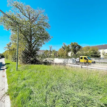 Tolle, Geraeumige In Ausgezeichneter Lage