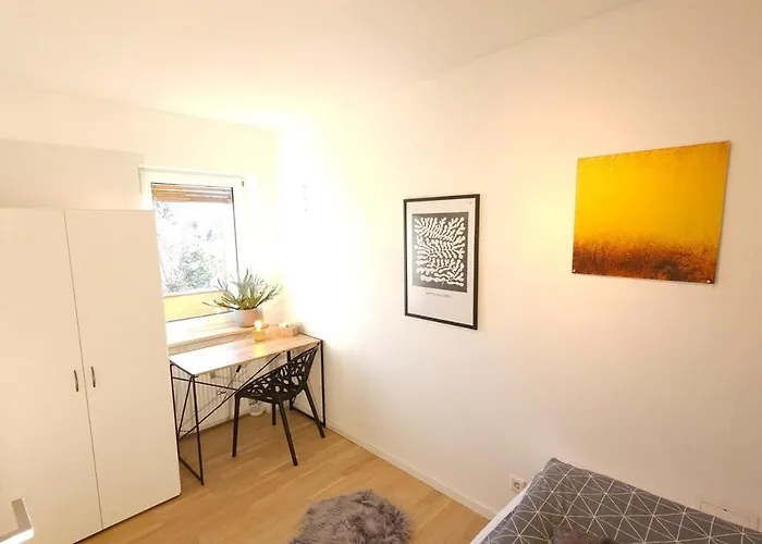 Tolle, Geraeumige In Ausgezeichneter Lage Apartment